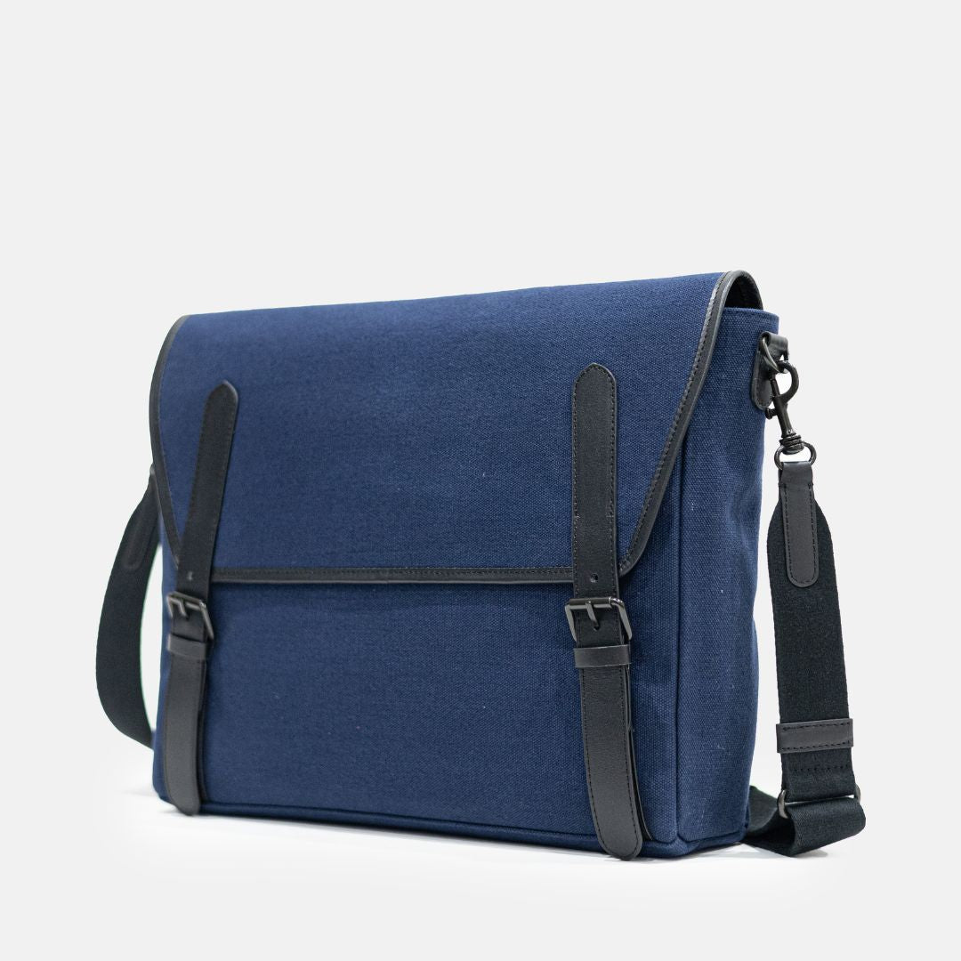 Metro Canvas Messenger Bag