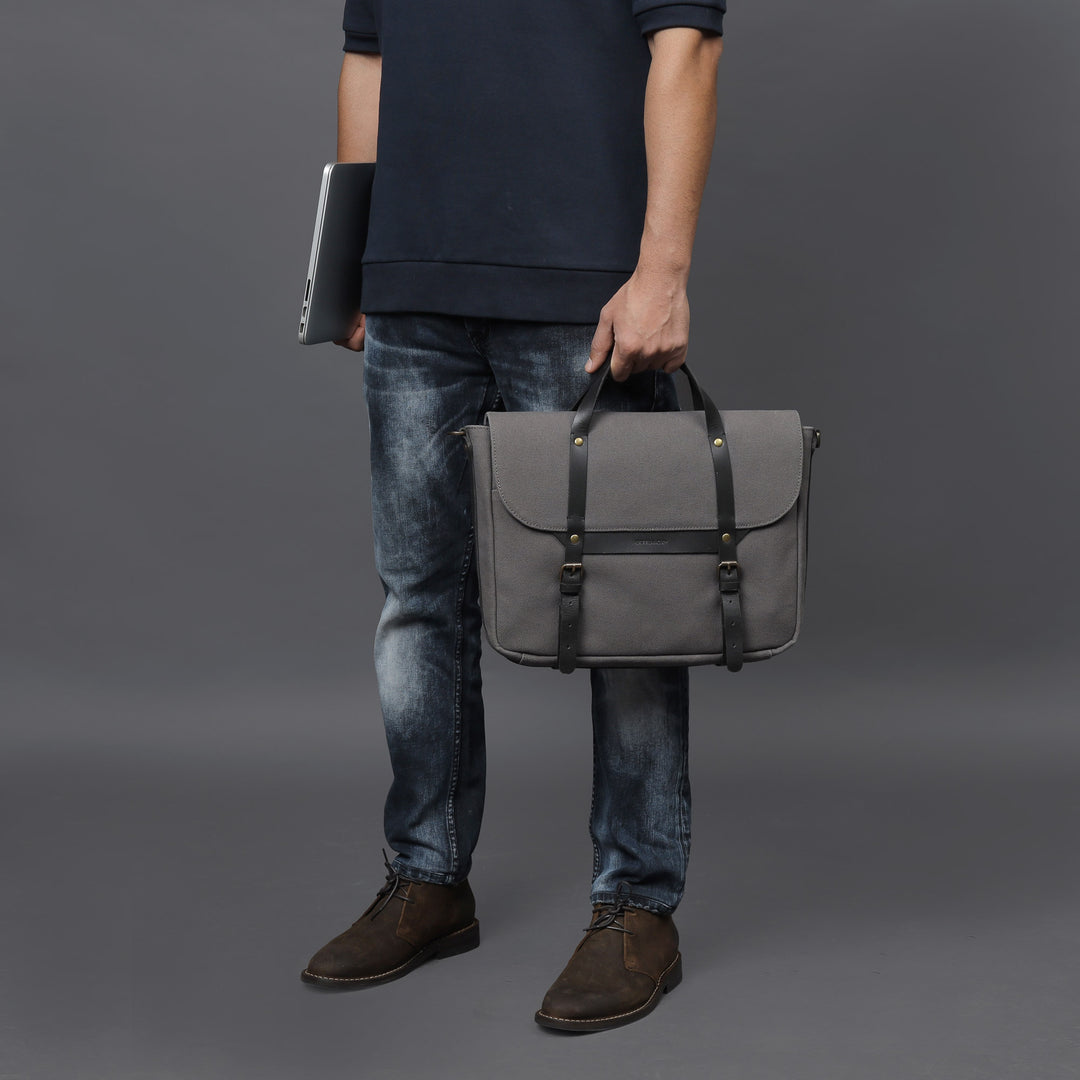 Travelling office use canvas briefcase outback life