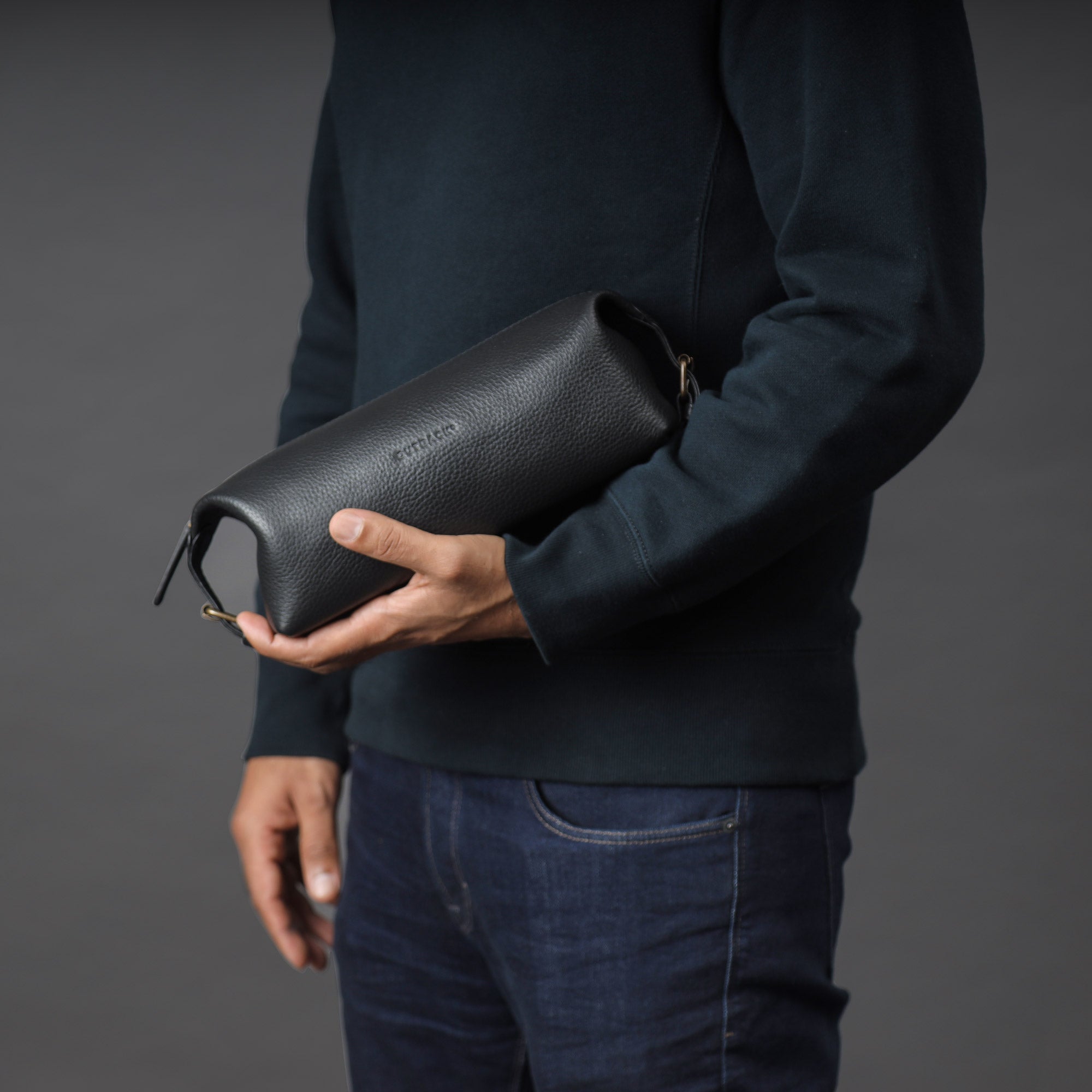 Men's Essential toilet bag
