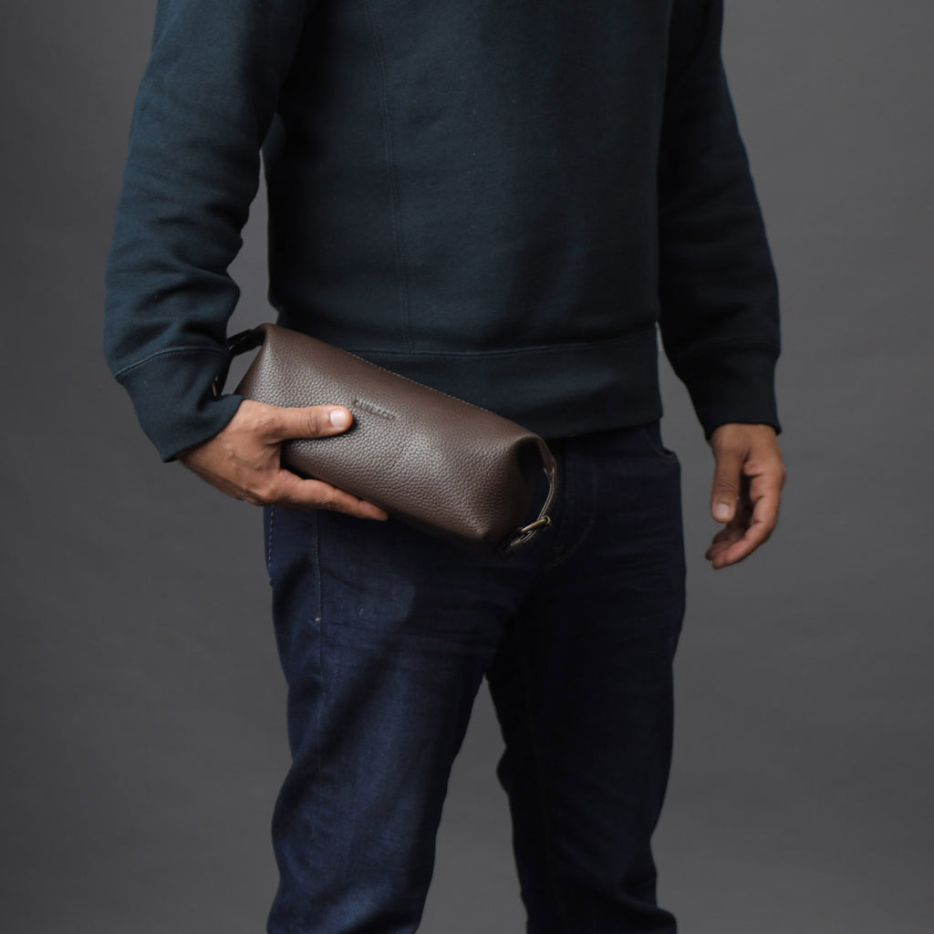 Men's Essential toilet bag | Free Monogramming