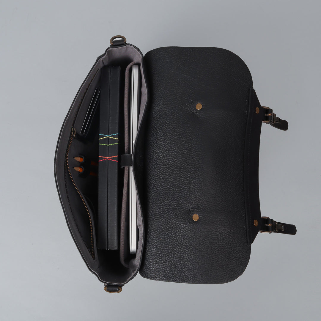 Black oslo leather briefcase 
