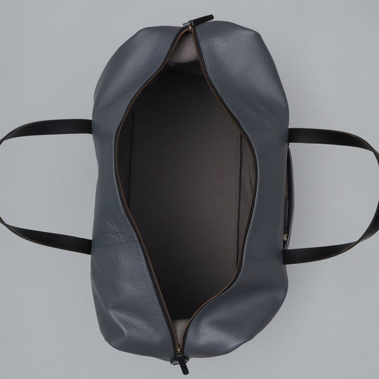 spacious leather travel bag