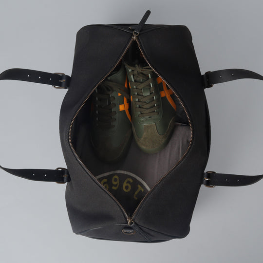 Black canvas gym bag for men