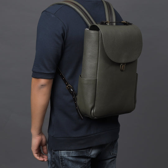 Checkout Men's London Leather Backpack